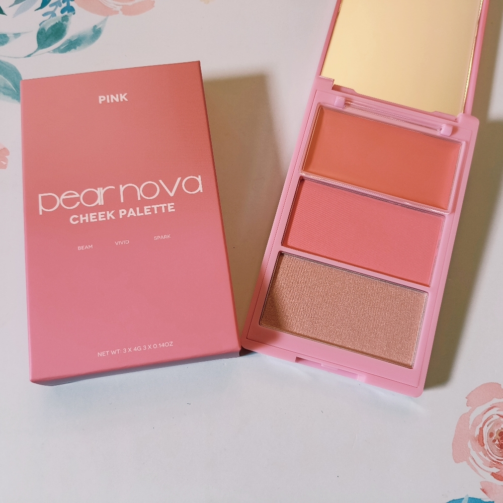 Pear Nova Pink Cheek Palette with Powder And Cream Blush And Highlighter